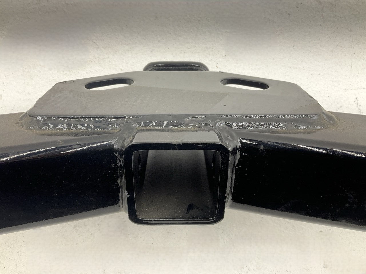 NEW - UNBOXED 13088 Class 3 Hitch, 2'' Receiver For 1996-2004 Nissan Pathfinder