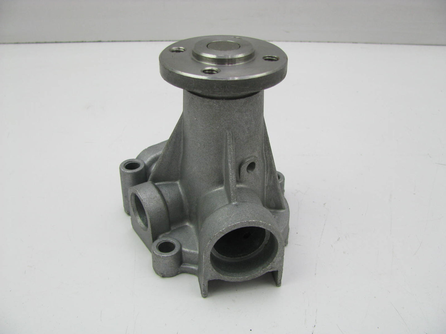 NEW - OUT OF BOX 131-2016 Engine Water Pump for 1975 Volvo 242 2.0L-L4