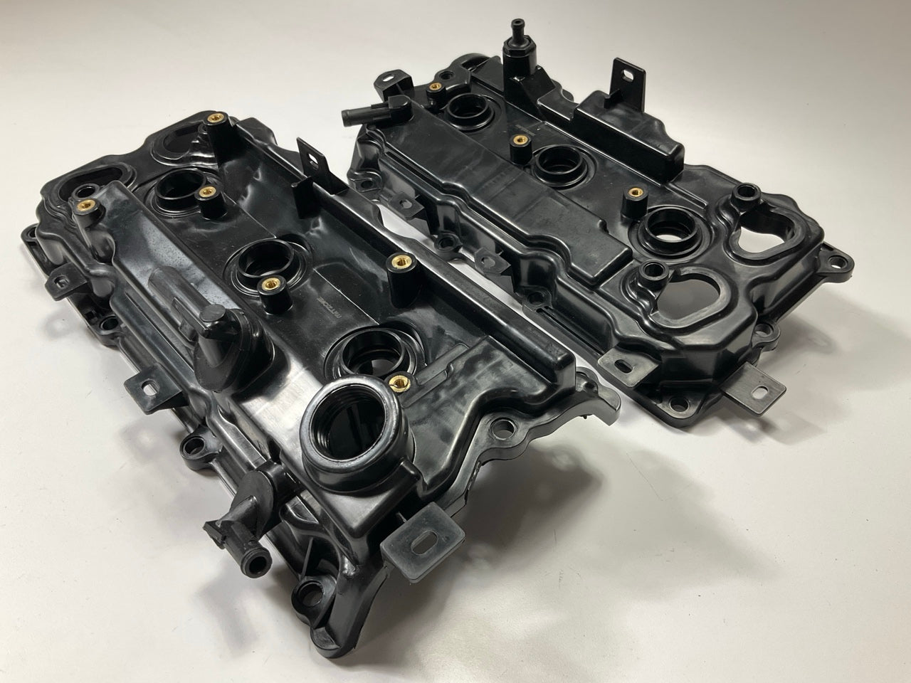 NEW UNBOX MITZONE Left + Right Valve Covers With Gaskets For 15-20 Nissan 3.5L