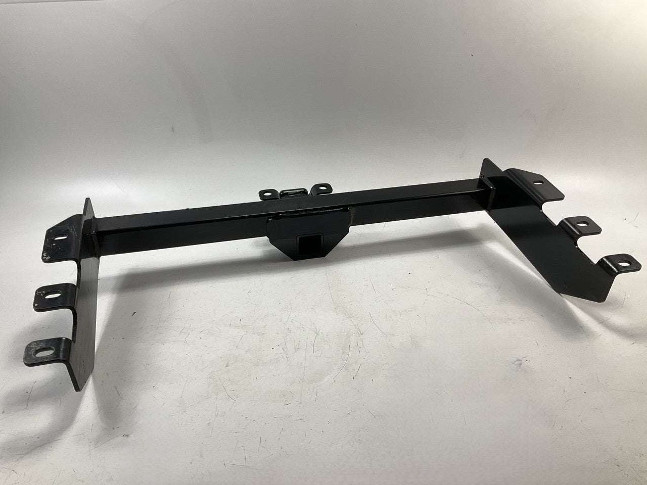 NEW UNBOXED Curt 13332 Class 3 Trailer Hitch - 2000-2007 Silverado, Sierra 1500
