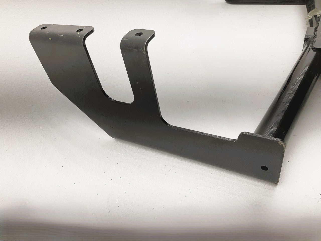 NO HARDWARE - 13352 Class III Trailer Hitch For 2004-2005 Ford F-150