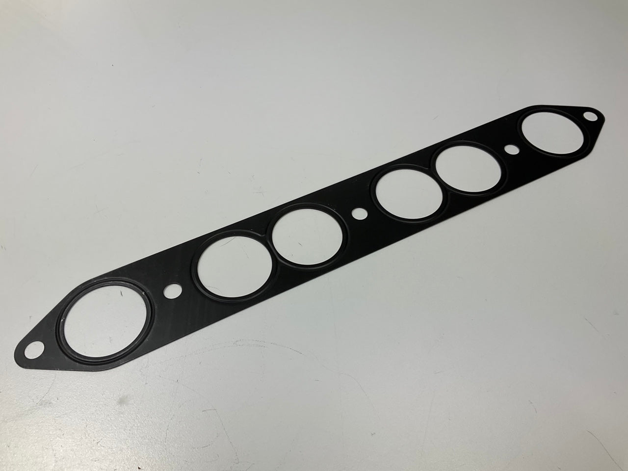 NEW - UNBOXED - OEM 1403375P00 Fuel Injection Plenum Gasket