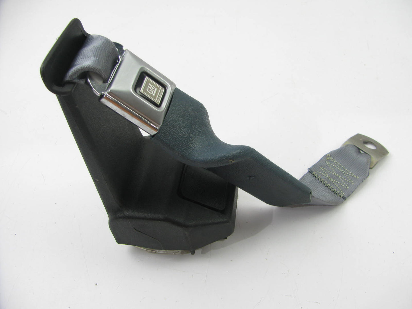 NOS OEM GM Right Rear Restraint Retractor& Buckle For 84-89 Chevrolet GMC C/K