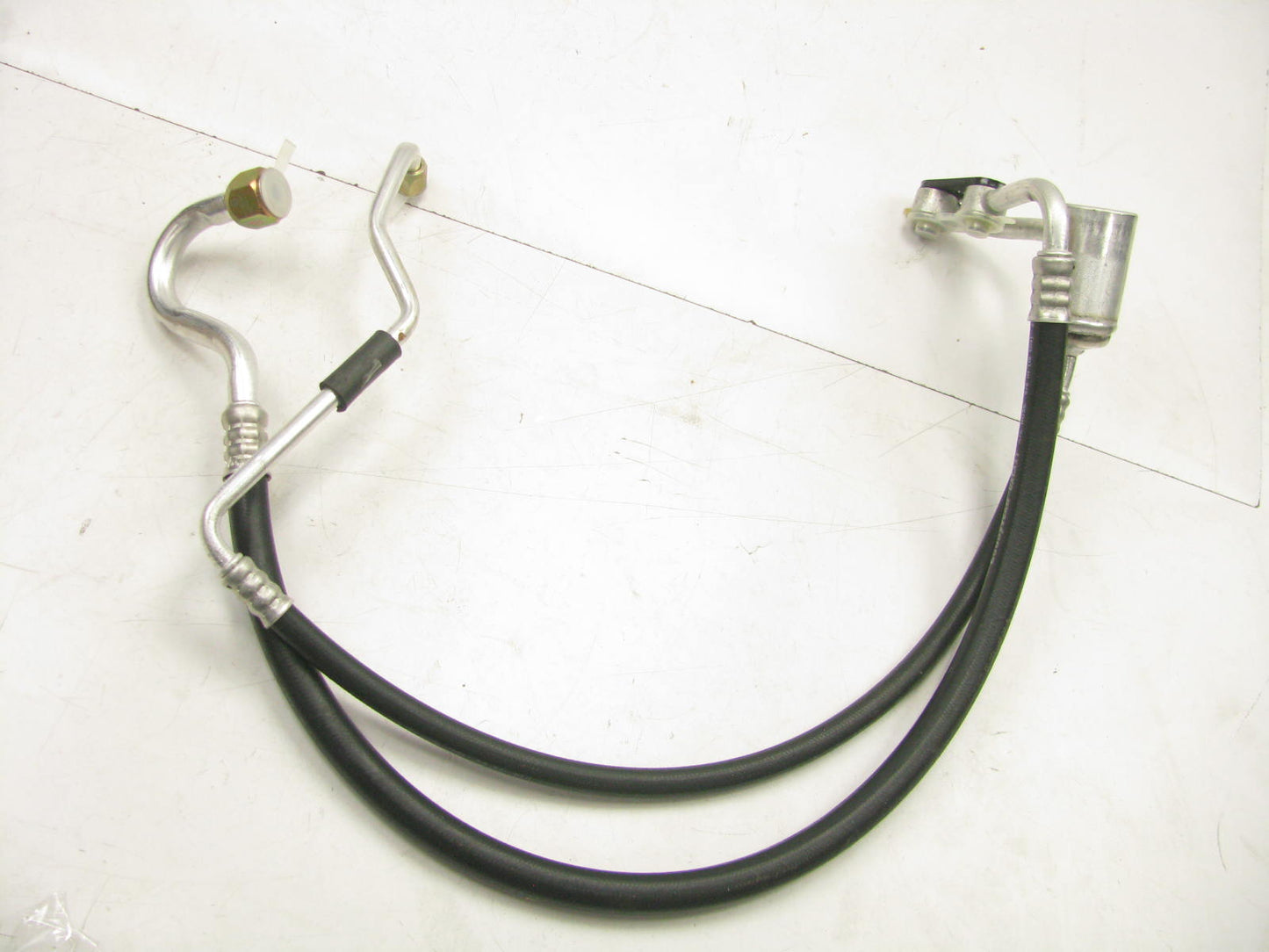 NEW - OUT OF BOX - ACDELCO 15-30072 A/C Compressor Manifold Hose Assembly