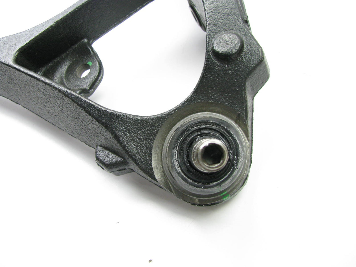 NEW - OUT OF BOX - OEM GM 15047210R Right Passengers Side Lower Control Arm