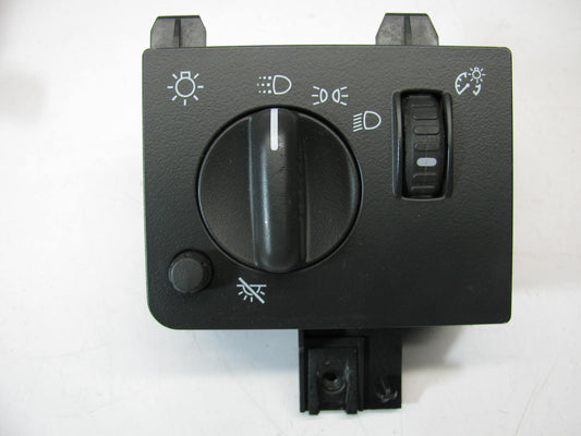 NEW -  OUT OF BOX - OEM GM 15124571 Headlamp Headlight Switch