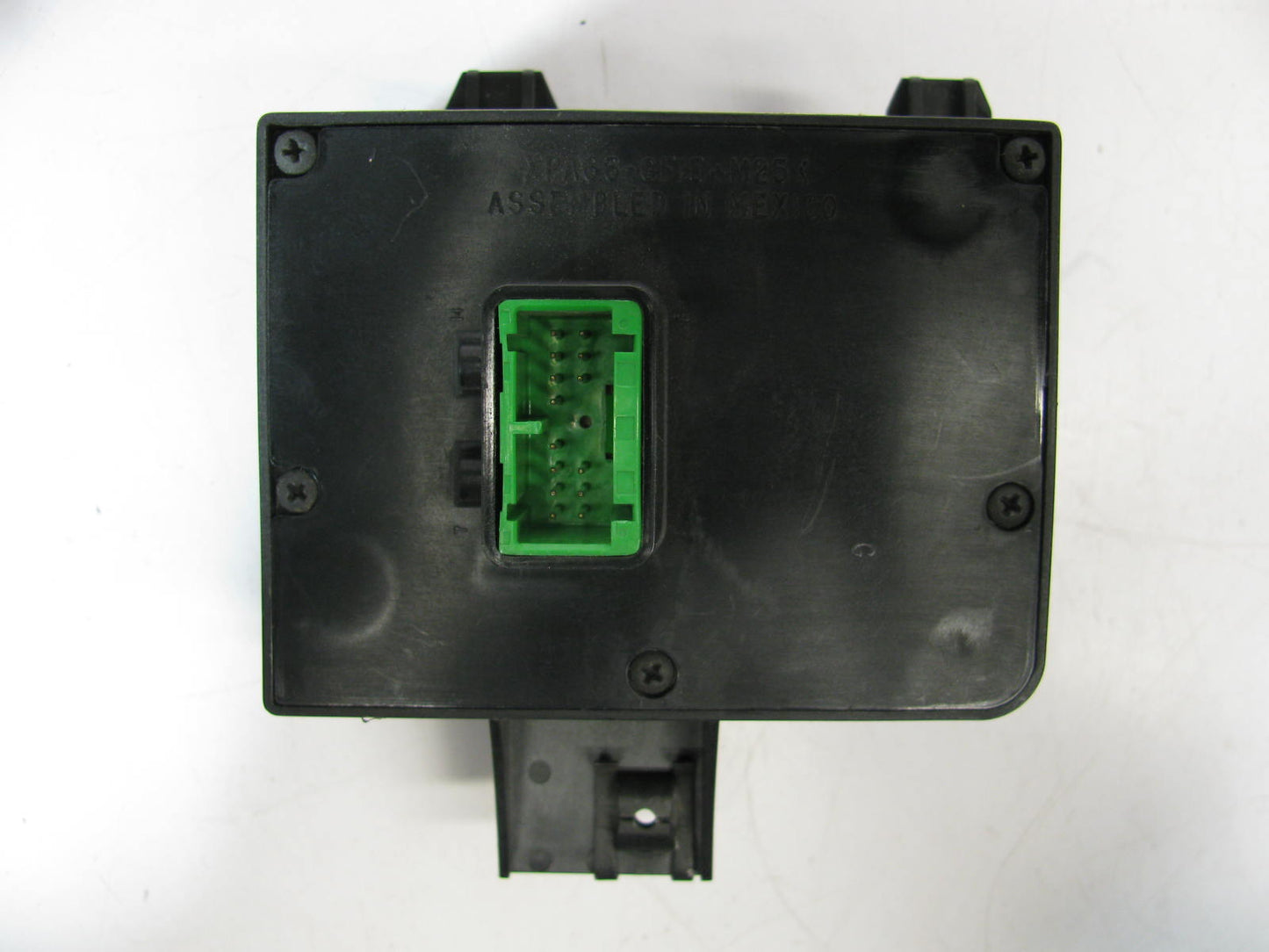 NEW -  OUT OF BOX - OEM GM 15124571 Headlamp Headlight Switch