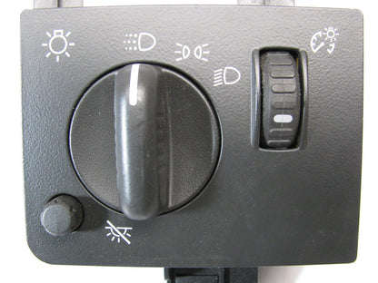 NEW -  OUT OF BOX - OEM GM 15124571 Headlamp Headlight Switch