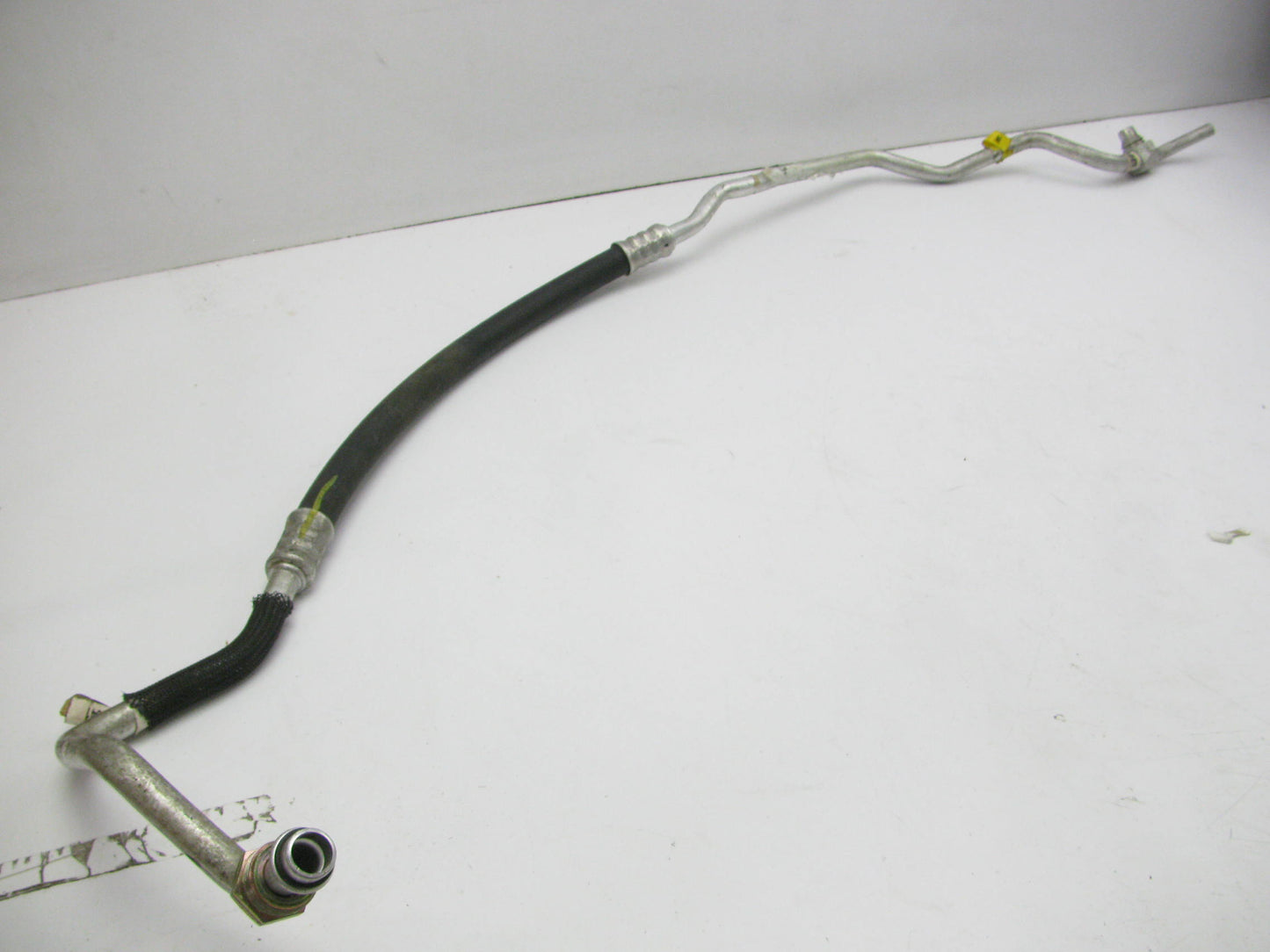 NEW - OUT OF BOX Gm 15158541 Engine Oil Cooler Hose Line Tube