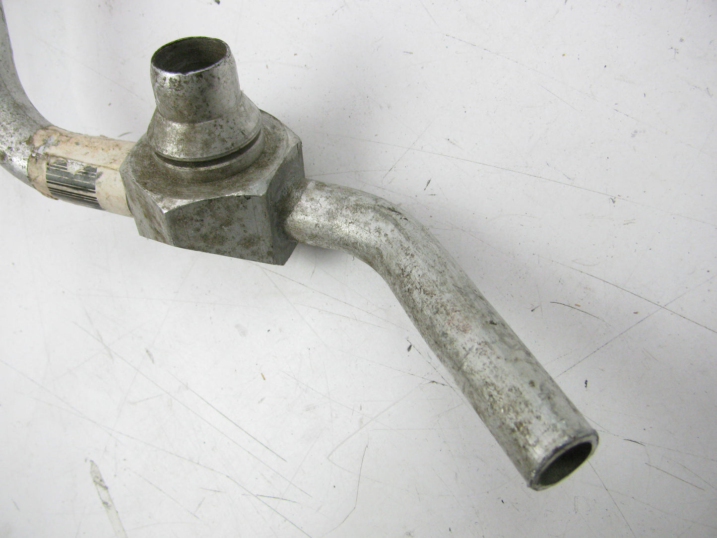 NEW - OUT OF BOX Gm 15158541 Engine Oil Cooler Hose Line Tube