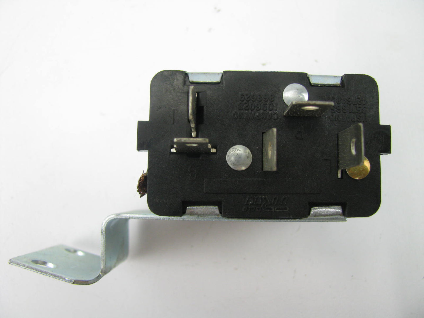 NEW - OUT OF BOX GM 15554520 Rear Window Defroster Relay - D1790