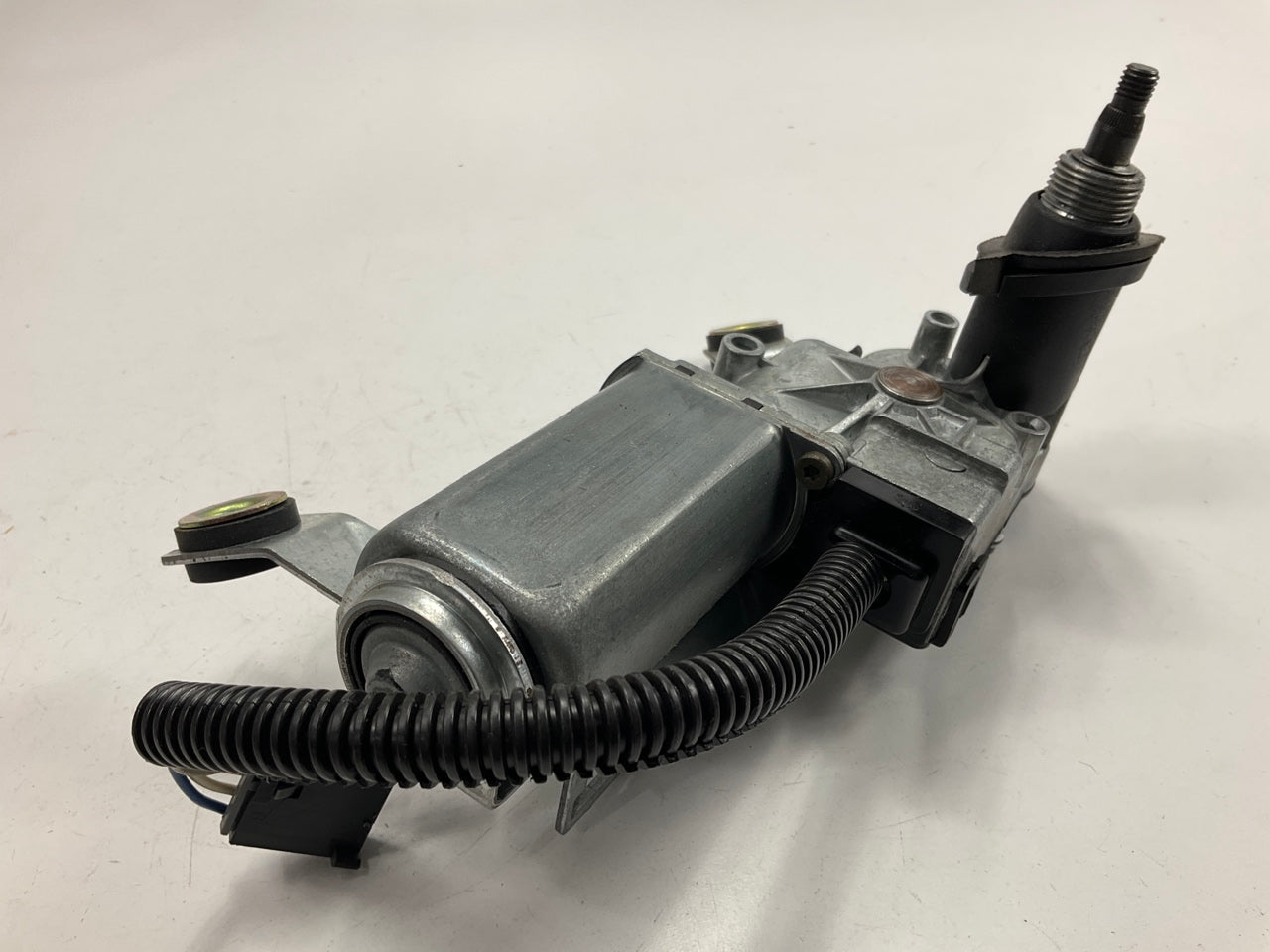 NEW UNBOXED OEM GM 15725407 Rear Back Glass Wiper Motor