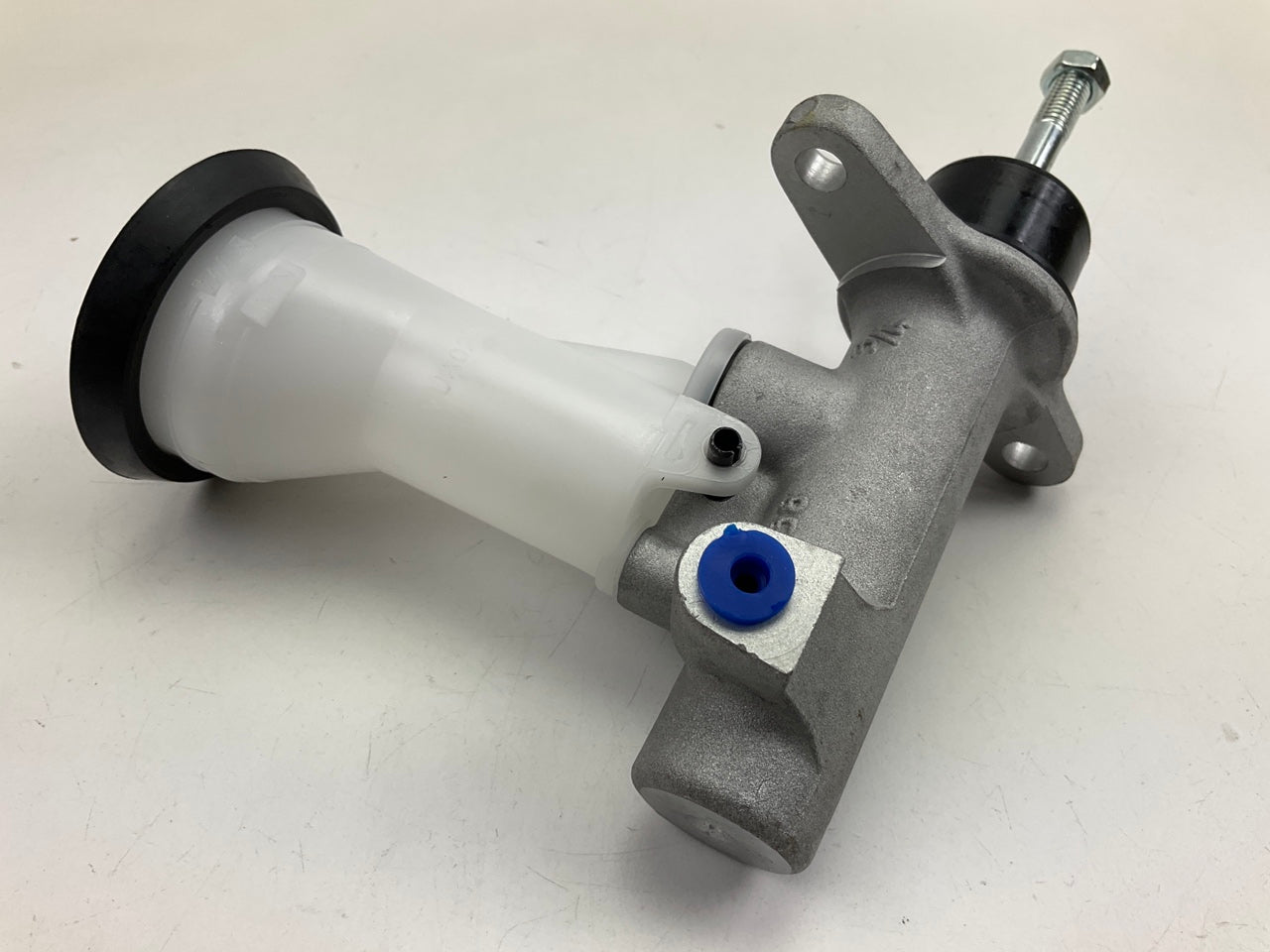 NEW OUT OF BOX 1575-255993 Clutch Master Cylinder For 2005-2006 Toyota Tundra