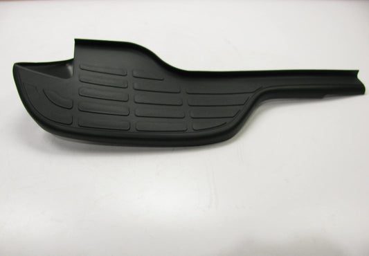 TPDR AFTERMARKET - Rear LEFT Bumper Step Pad For 00-06 GM SUV 15756335
