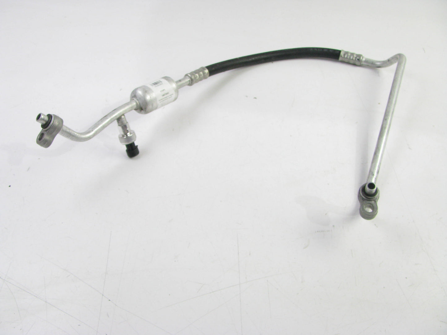 NEW - OUT OF BOX GM 15873053 A/C Manifold Hose Assembly