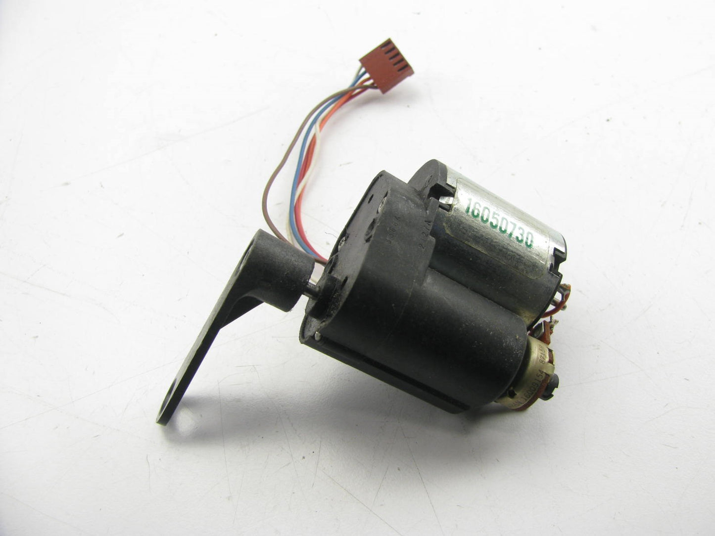 NEW - OUT OF BOX - OEM GM 16050730 HVAC Programmer Motor 15-71882
