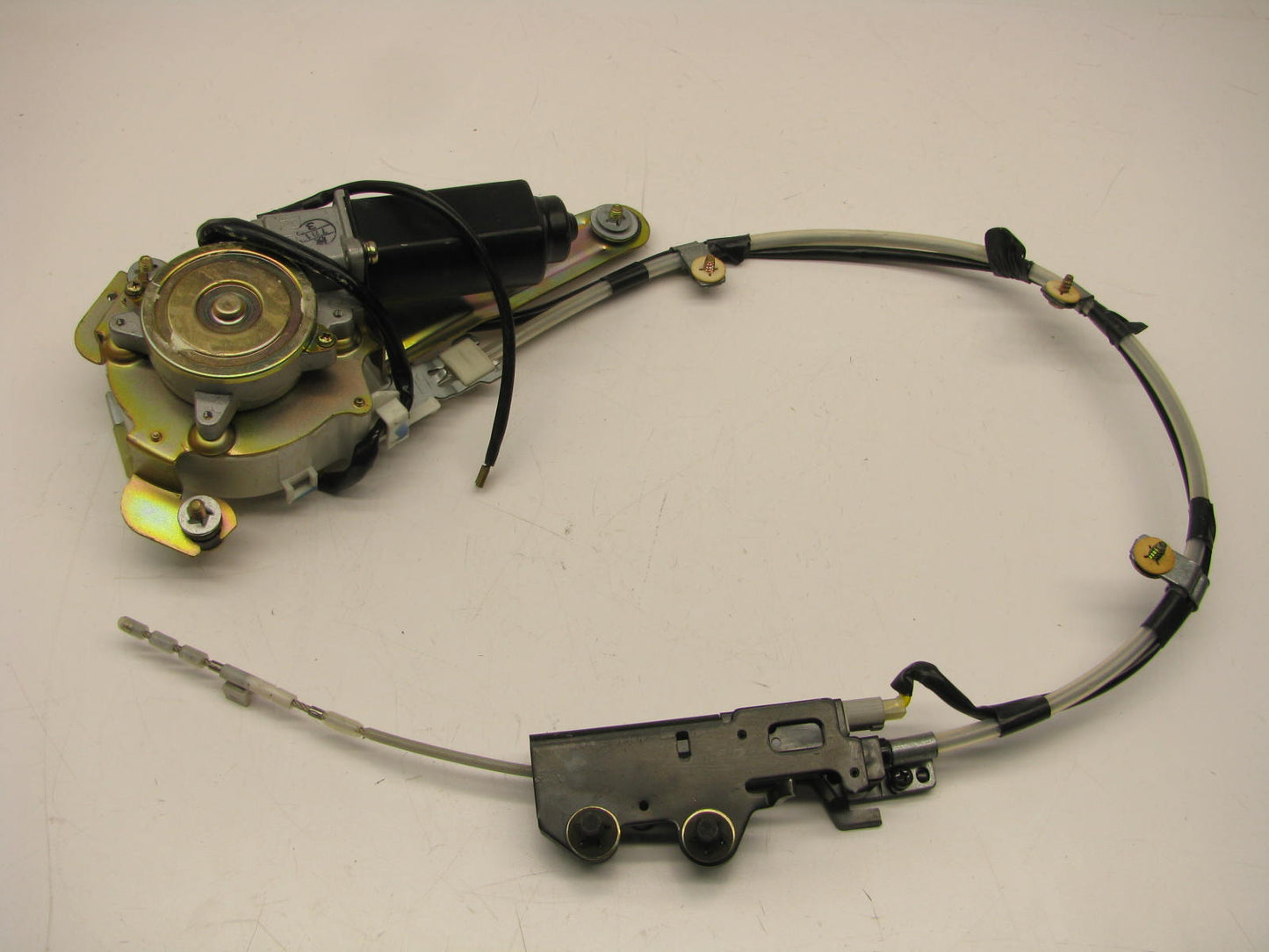 NEW - 162000-2211 Front Right Seat Belt Motor & Cable 1991-96 Escort SEDAN Only