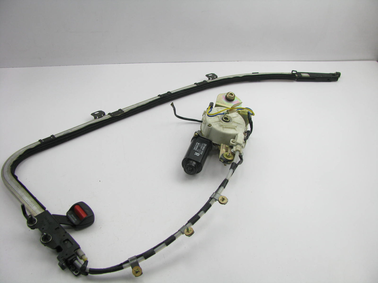 NEW - Out Of Box 162000-2231 Front Right Seat Belt Motor Cable 1991-1996 Escort