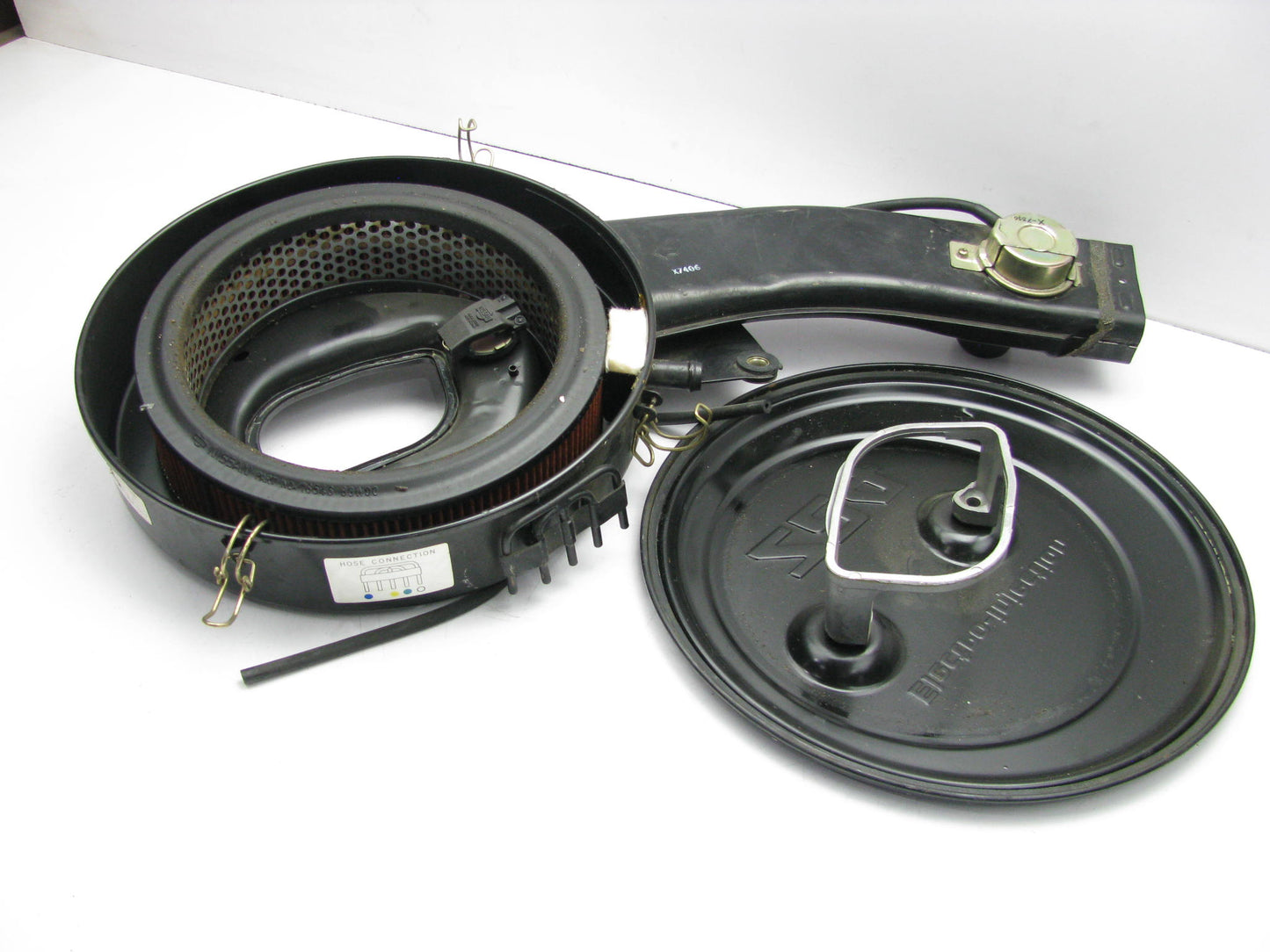 SMALL DENT - NEW GENUINE OEM Air Cleaner For 1986-1989 Nissan Pickup 2.4L Z24