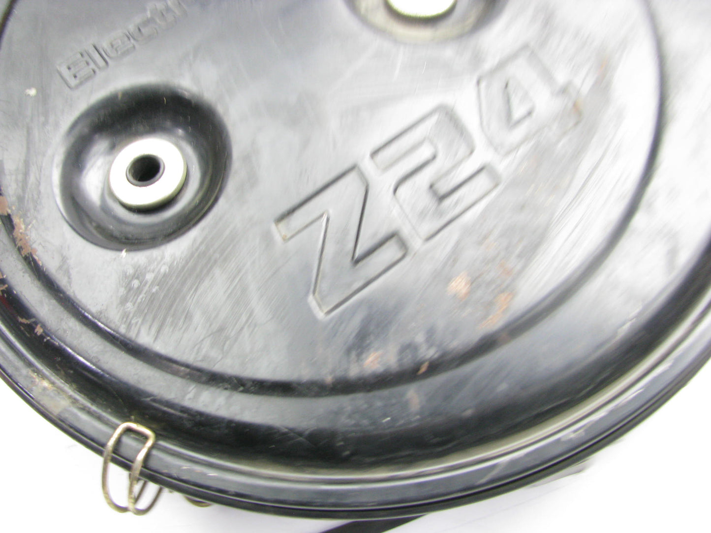 SMALL DENT - NEW GENUINE OEM Air Cleaner For 1986-1989 Nissan Pickup 2.4L Z24