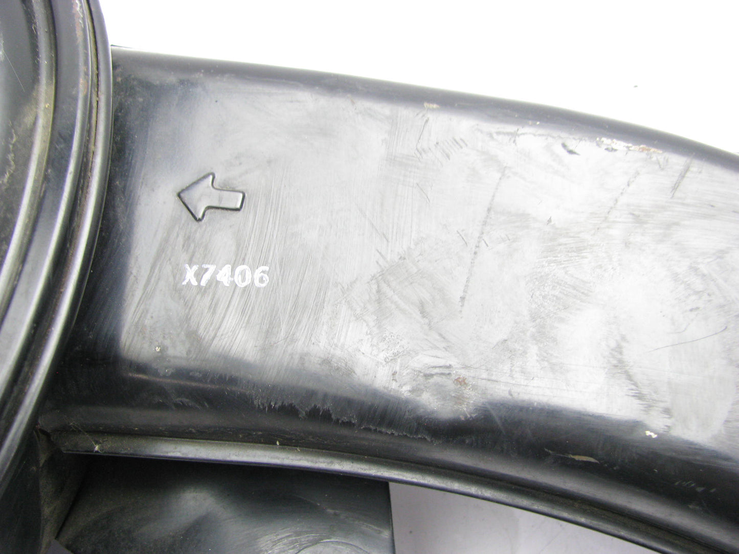 SMALL DENT - NEW GENUINE OEM Air Cleaner For 1986-1989 Nissan Pickup 2.4L Z24