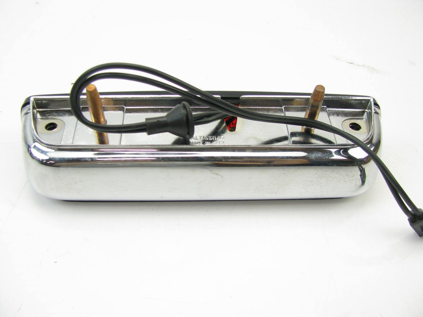 NEW - OUT OF BOX - OEM GM 16505468 Third 3rd Center Brake Light Lamp