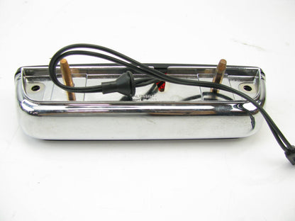 NEW - OUT OF BOX - OEM GM 16505468 Third 3rd Center Brake Light Lamp