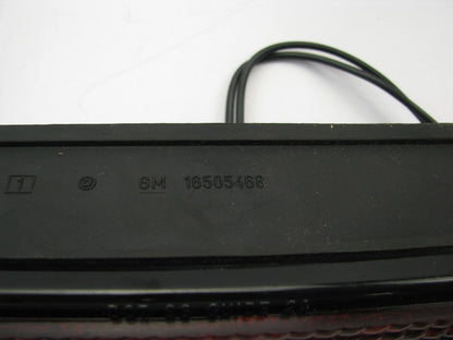 NEW - OUT OF BOX - OEM GM 16505468 Third 3rd Center Brake Light Lamp