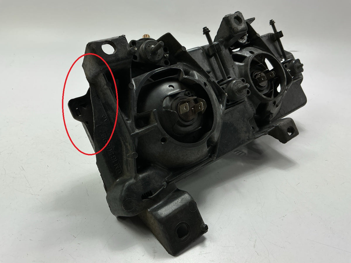 Damaged, See Photos - OEM GM 16506927 Left Headlight Housing With Both Headlamps