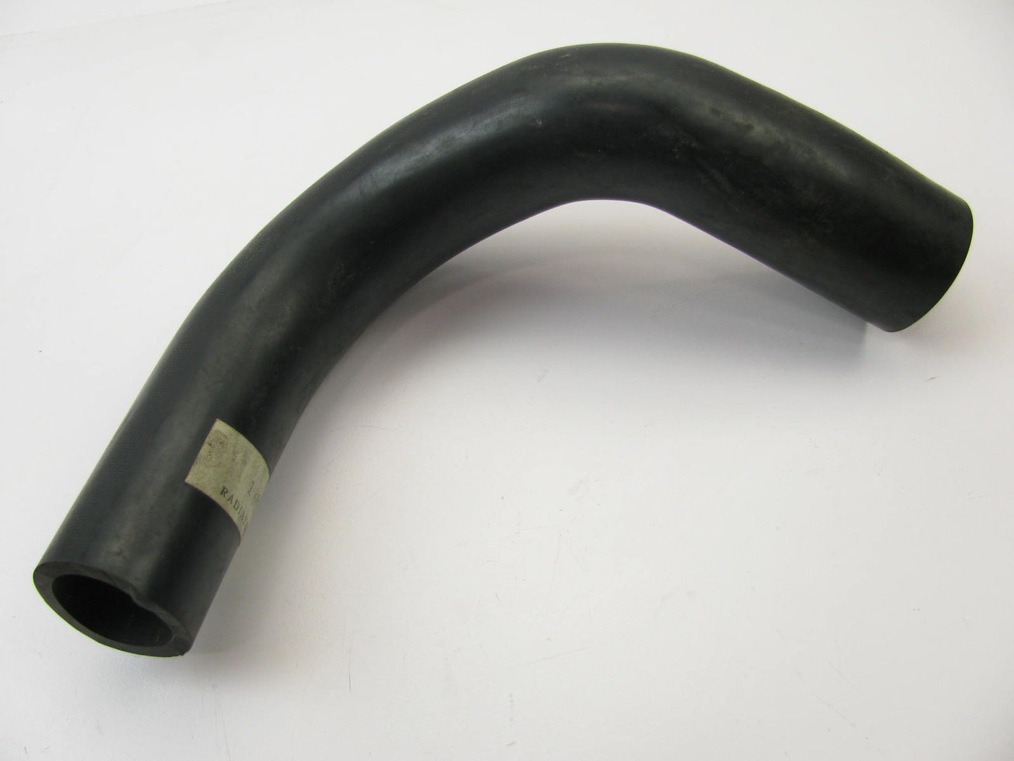 NEW - OUT OF BOX LOWER Radiator Coolant Hose 16572-33011