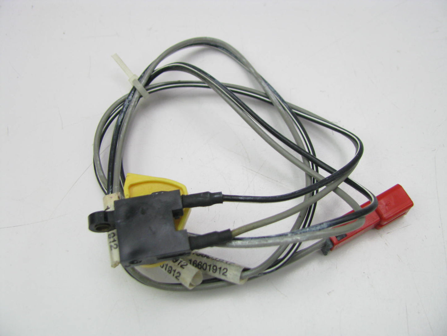 NEW - OUT OF BOX 16601912 Door Jamb Switch - Front / Rear Right