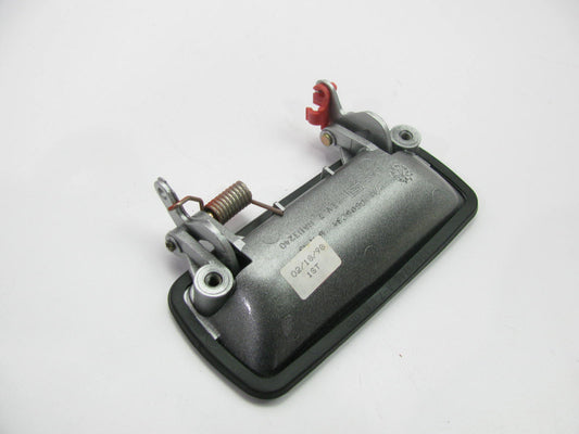 NEW UNBOXED OEM GM Right Rear Exterior Door Handle Silver 16606234