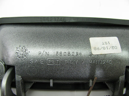 NEW UNBOXED OEM GM Right Rear Exterior Door Handle Silver 16606234