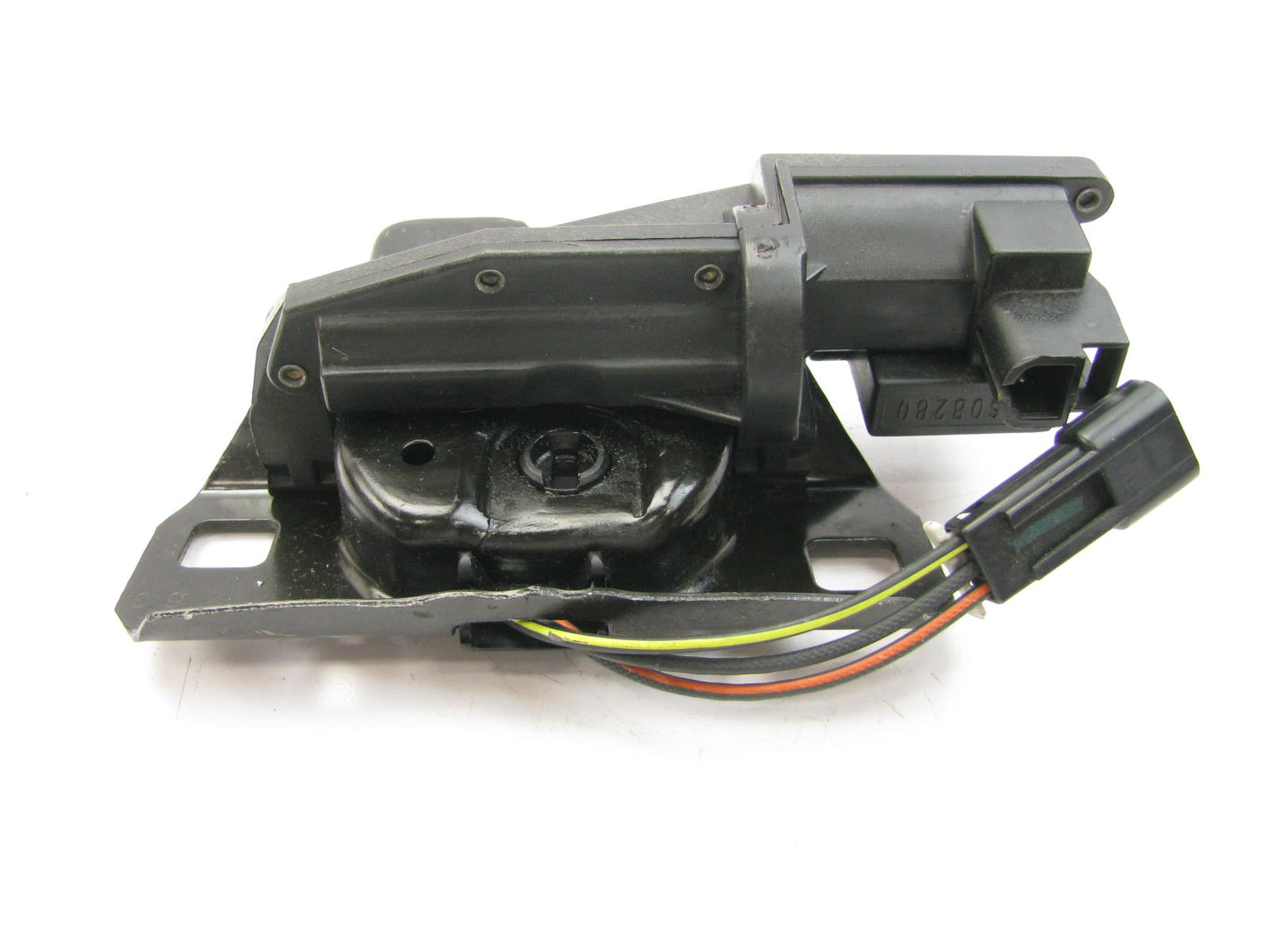 NEW - Out Of Box 16608280 Rear Trunk Hatch Lid Release Actuator Solenoid
