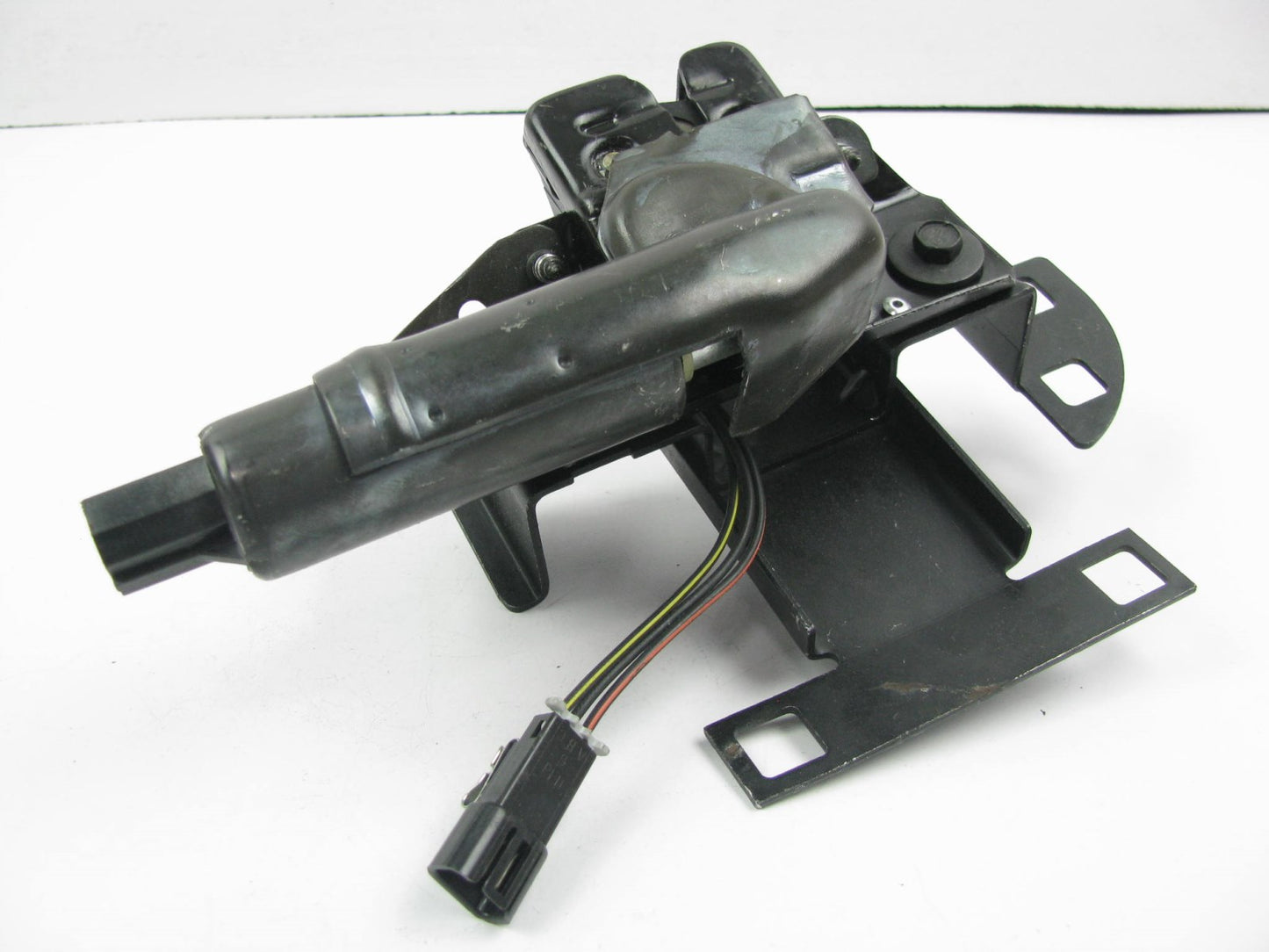 NEW OUT OF BOX  OEM GM 16626972 Power Trunk Lid Lock Release Actuator Assembly