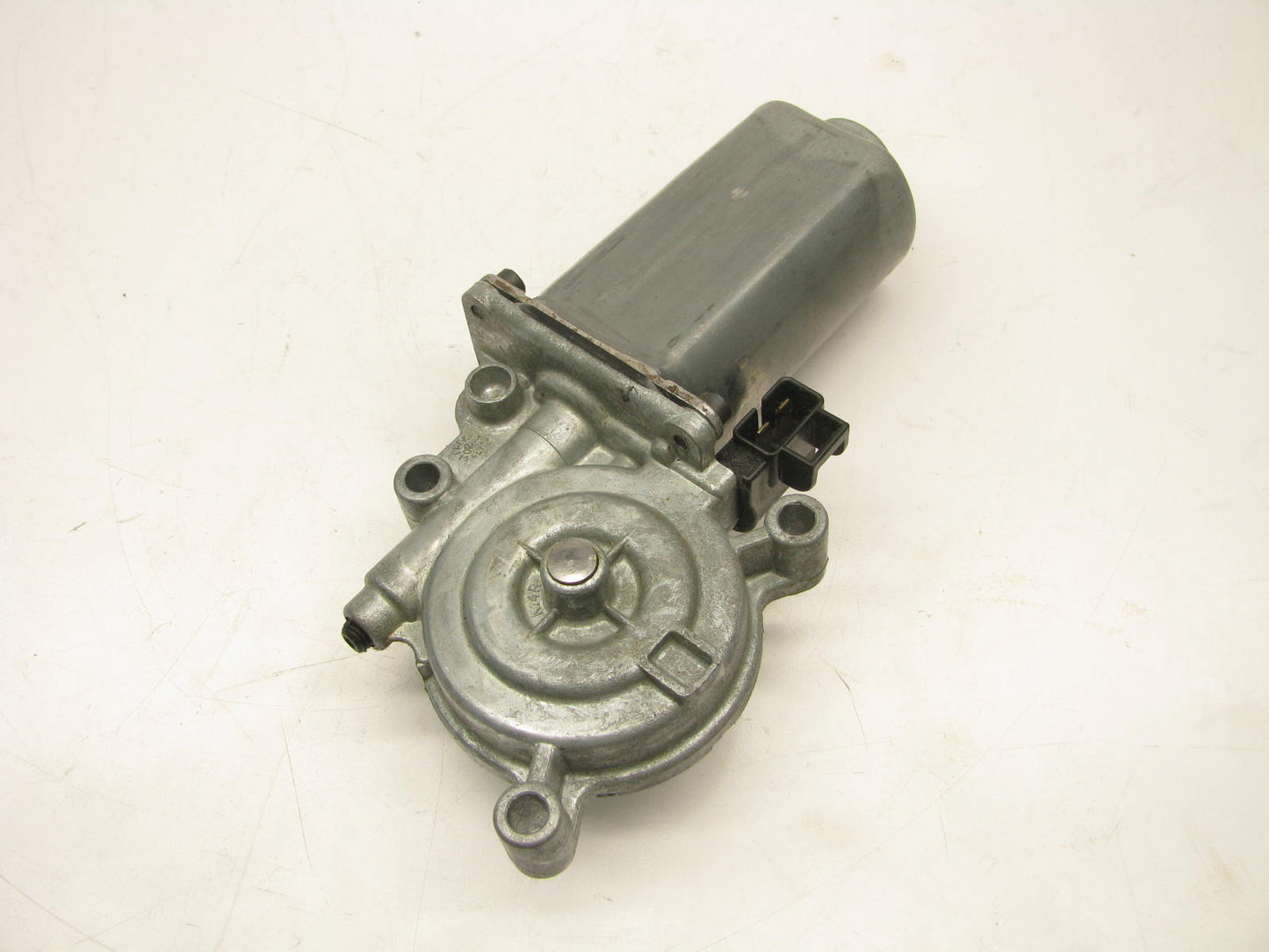 NEW - Out Of Box 16631020 Power Window Motor