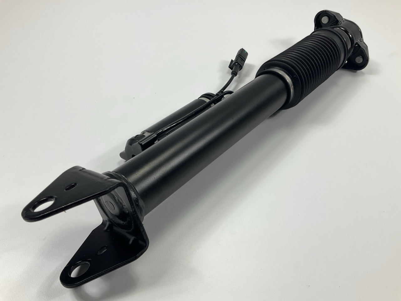 NEW - UNBOXED AFTERMARKET 1663200130 Rear Right Suspension Shock Absorber