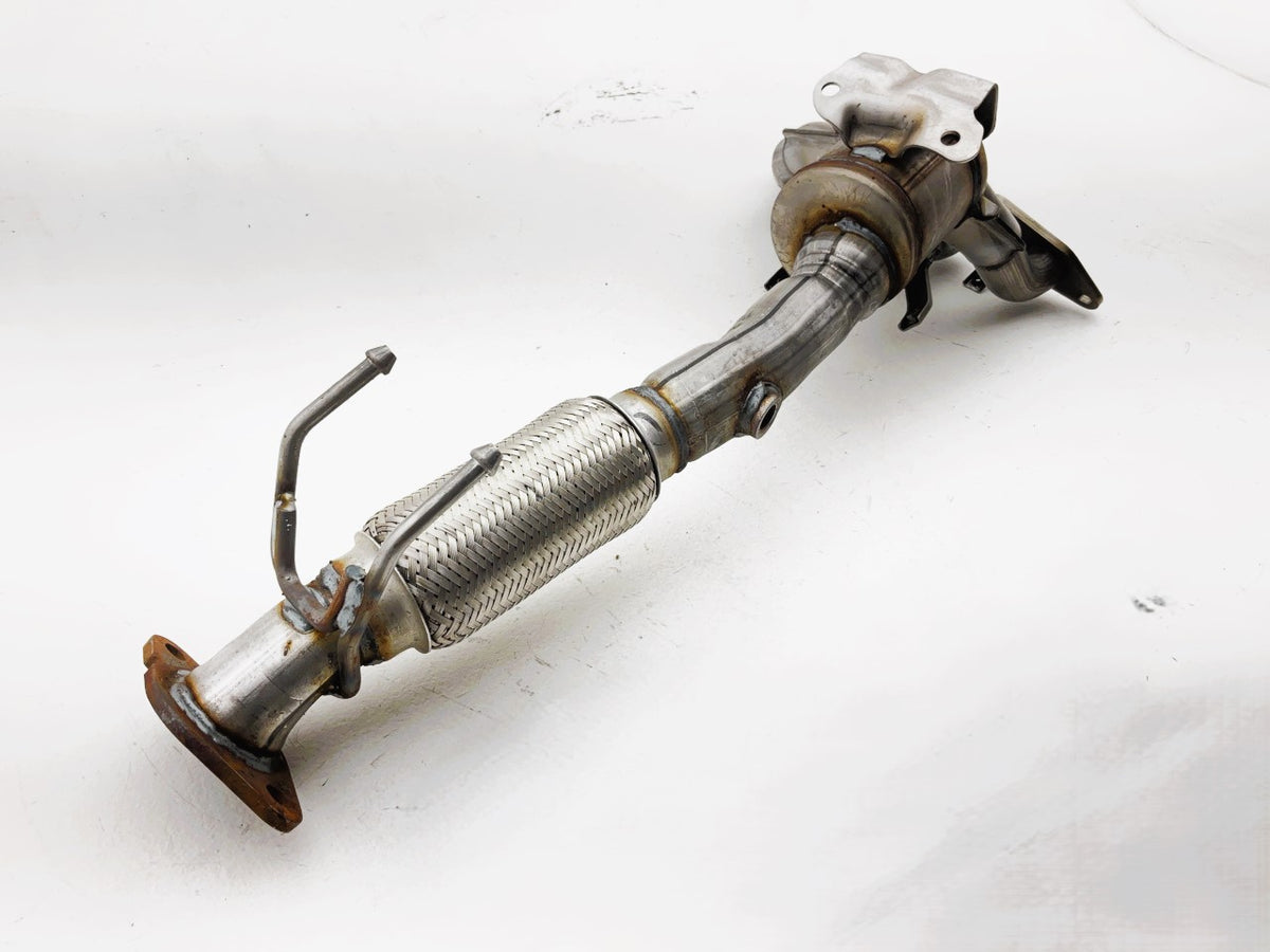 NEW UNBOXED Walker 16647 Direct Fit EPA Catalytic Converter & Exhaust Manifold
