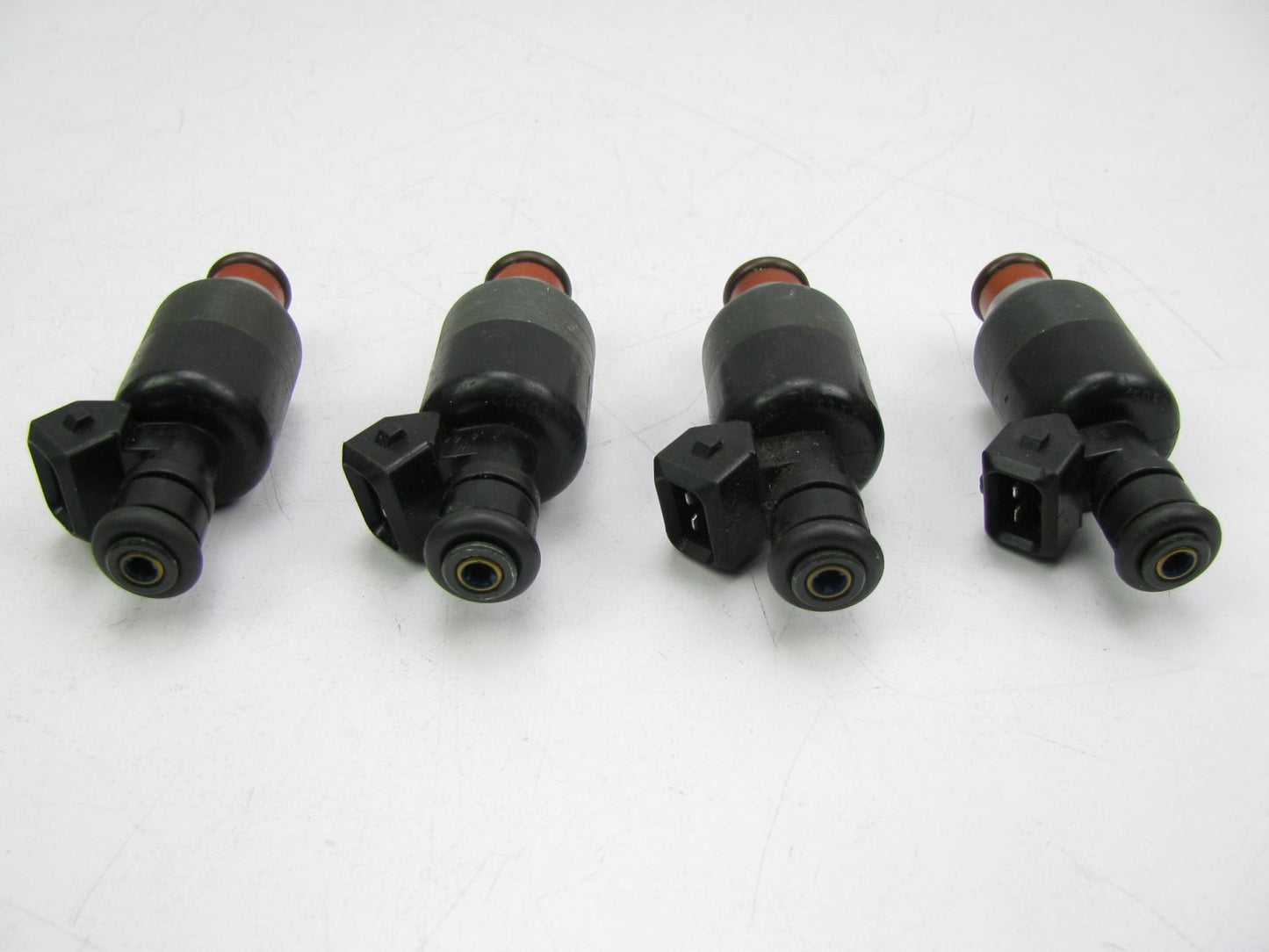 (4) NEW OUT OF BOX Fuel Injectors 1995 Skylark, Cavalier, Grand Am, Sunfire 2.3L