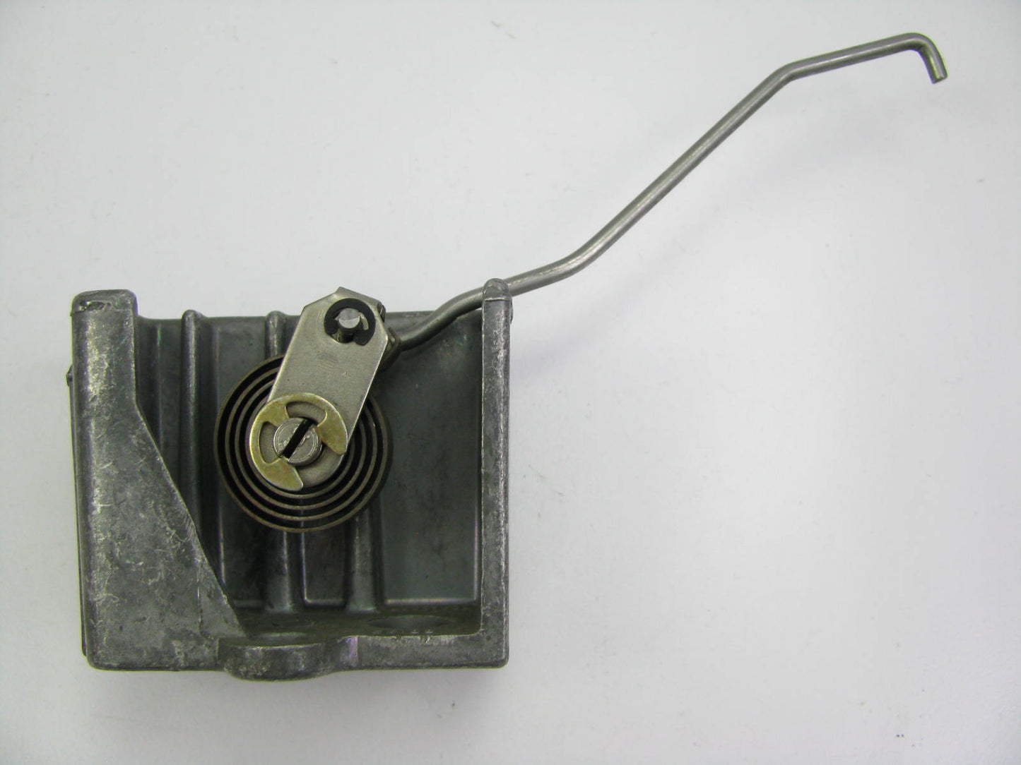 NEW - OUT OF BOX 170-1445 Carburetor Choke Thermostat 79-80 Thermoquad IHC 4-BBL