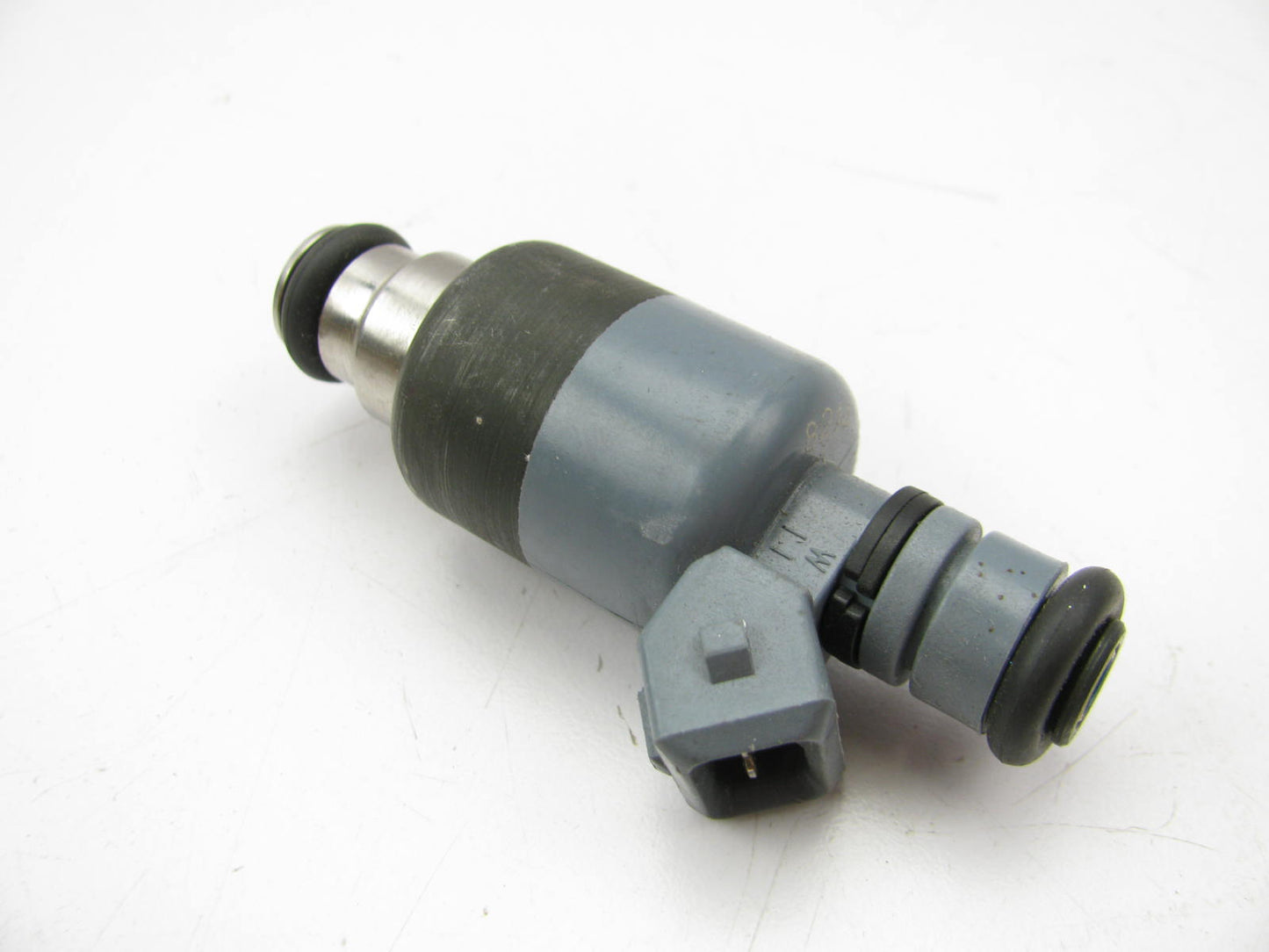 NEW - OUT OF BOX - 17086543 Fuel Injector