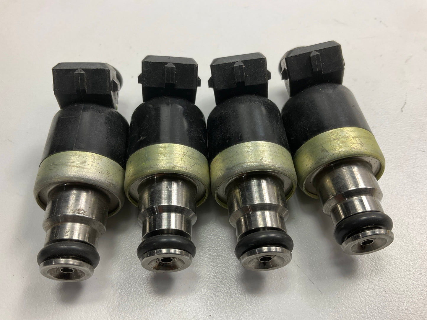 (4) NEW UNBOXED OEM 17089643 Fuel Injector 1993-1994 Buick Olds Pontiac QUAD-4