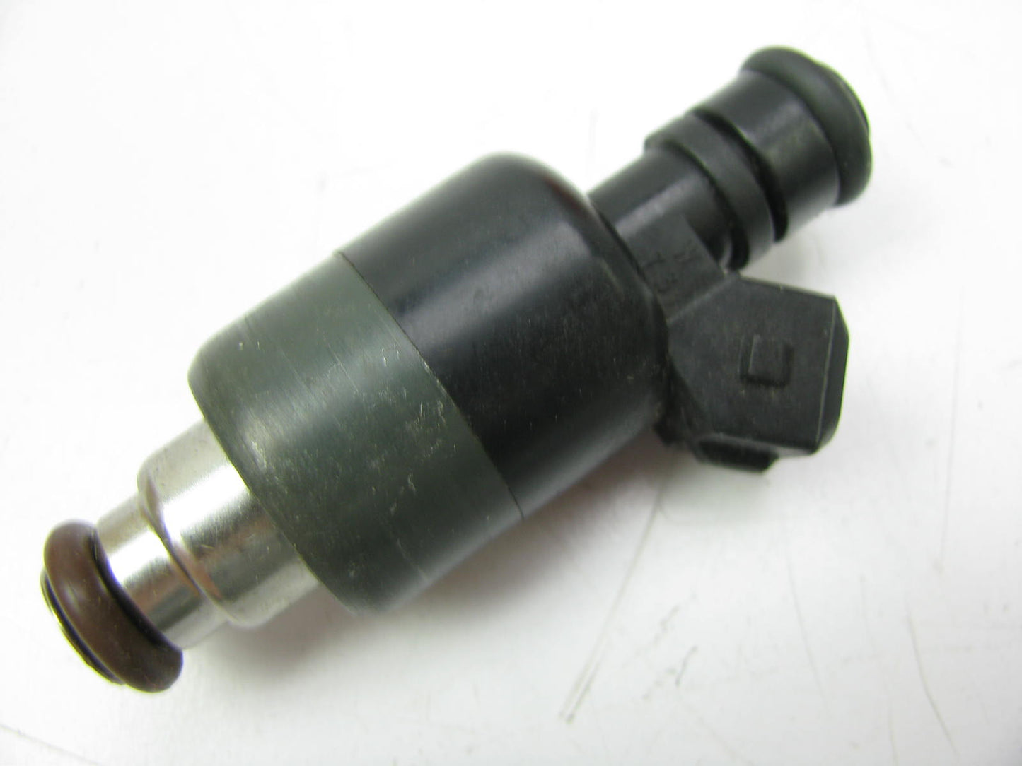 NEW - OUT OF BOX OEM 17104224 Fuel Injector For 1995 GM 2.3L-L4