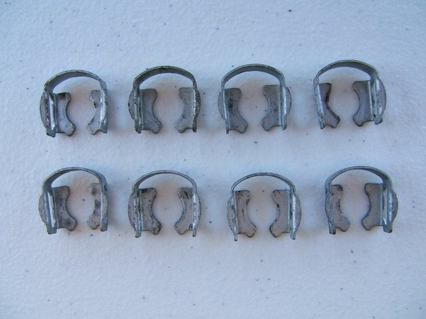 Set Of 8 -  ACDelco OEM GM 17111800 Fuel Injector Retainers Holder Clips
