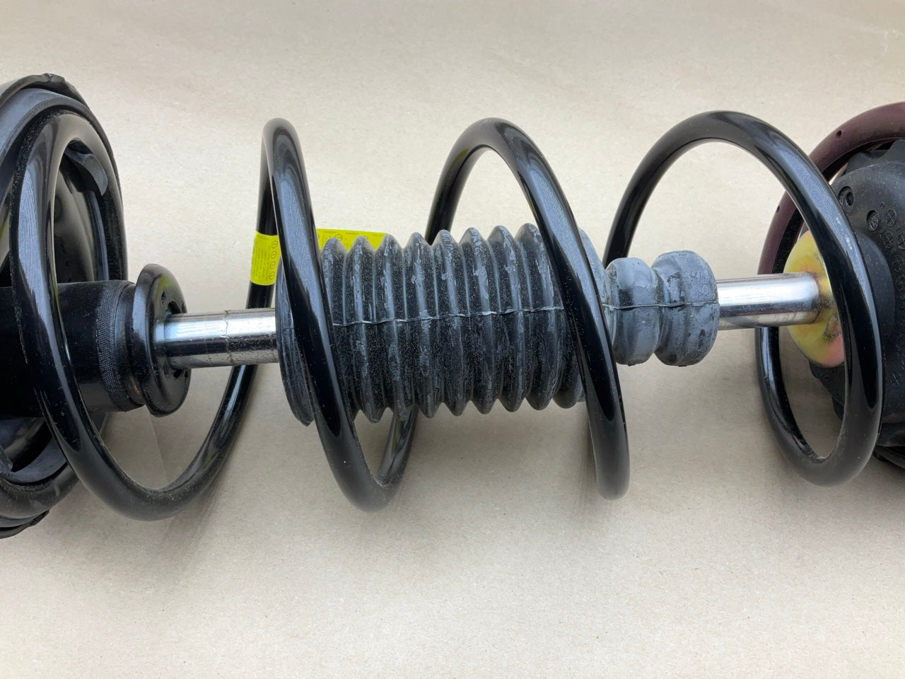 (2) NEW UNBOXED Monroe 171616 Rear Strut With Coil Spring