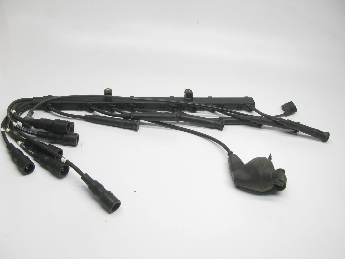 NEW - OUT OF BOX 175-6060 Ignition Spark Plug Wire Set For 1989-90 BMW 525i 2.5L