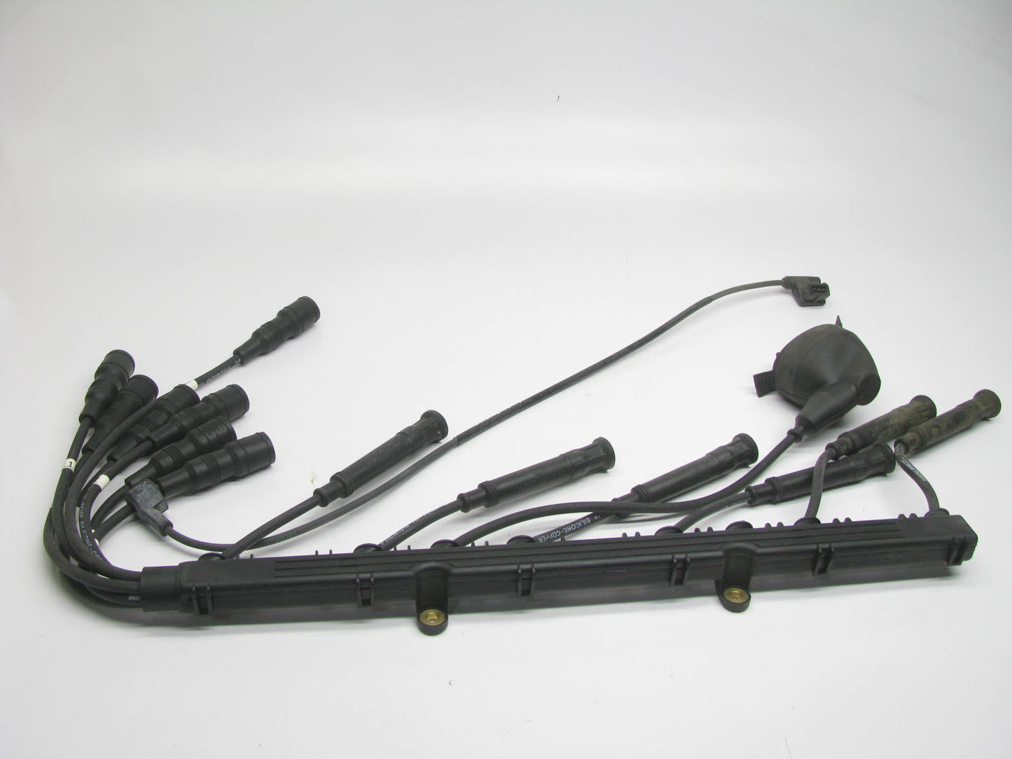 NEW - OUT OF BOX 175-6060 Ignition Spark Plug Wire Set For 1989-90 BMW 525i 2.5L