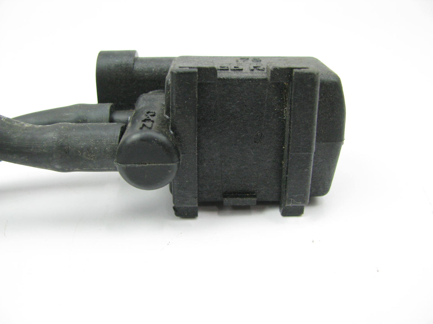 NEW - OUT OF BOX 176 Vapor Canister Purge Valve - PV119 2N1015 CP118 CP205