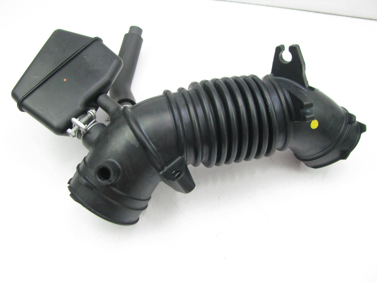NEW OUT OF BOX - 17880-0V180 Air Intake Hose 2014-2016 Toyota Highlander 2.7L-L4