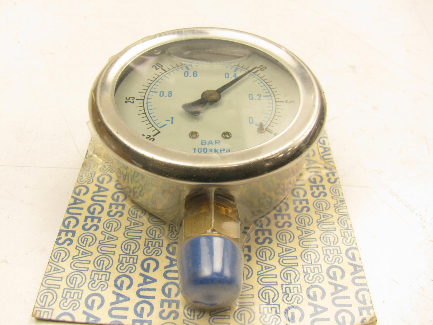 NEW - 1865-318-14-BP Liquid Filled Pressure Gauge - 2-1/2'' 1/4'' NPT 0-30 PSI